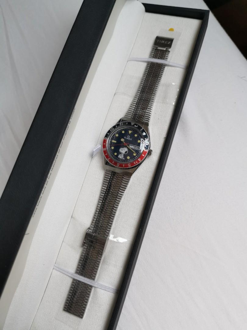 Q Timex Reissue x Peanuts 70th Anniversary 38mm Stainless Steel Bracelet Watch ( Q Timex Snoopy