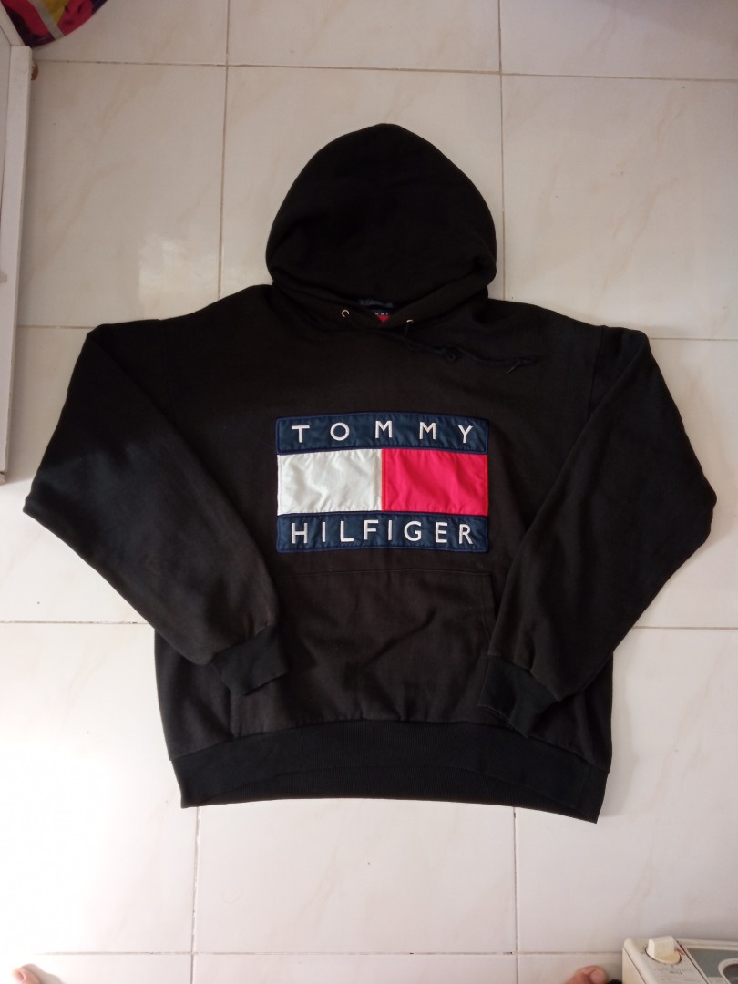 Final Drop Vintage Tommy Hilfiger Big logo black hoodie, Men's Fashion, Coats, Jackets and Outerwear on Carousell