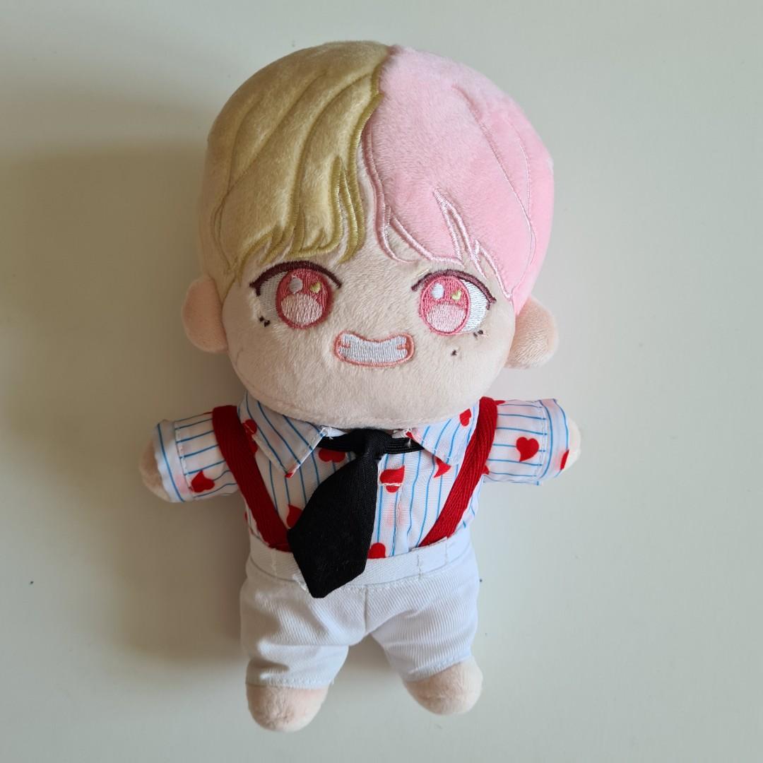 V hotsell idol doll