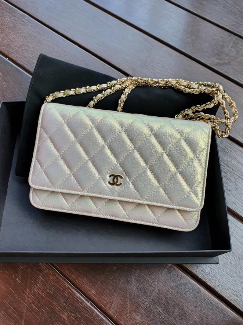 Chanel iridescent wallet on chain 2025