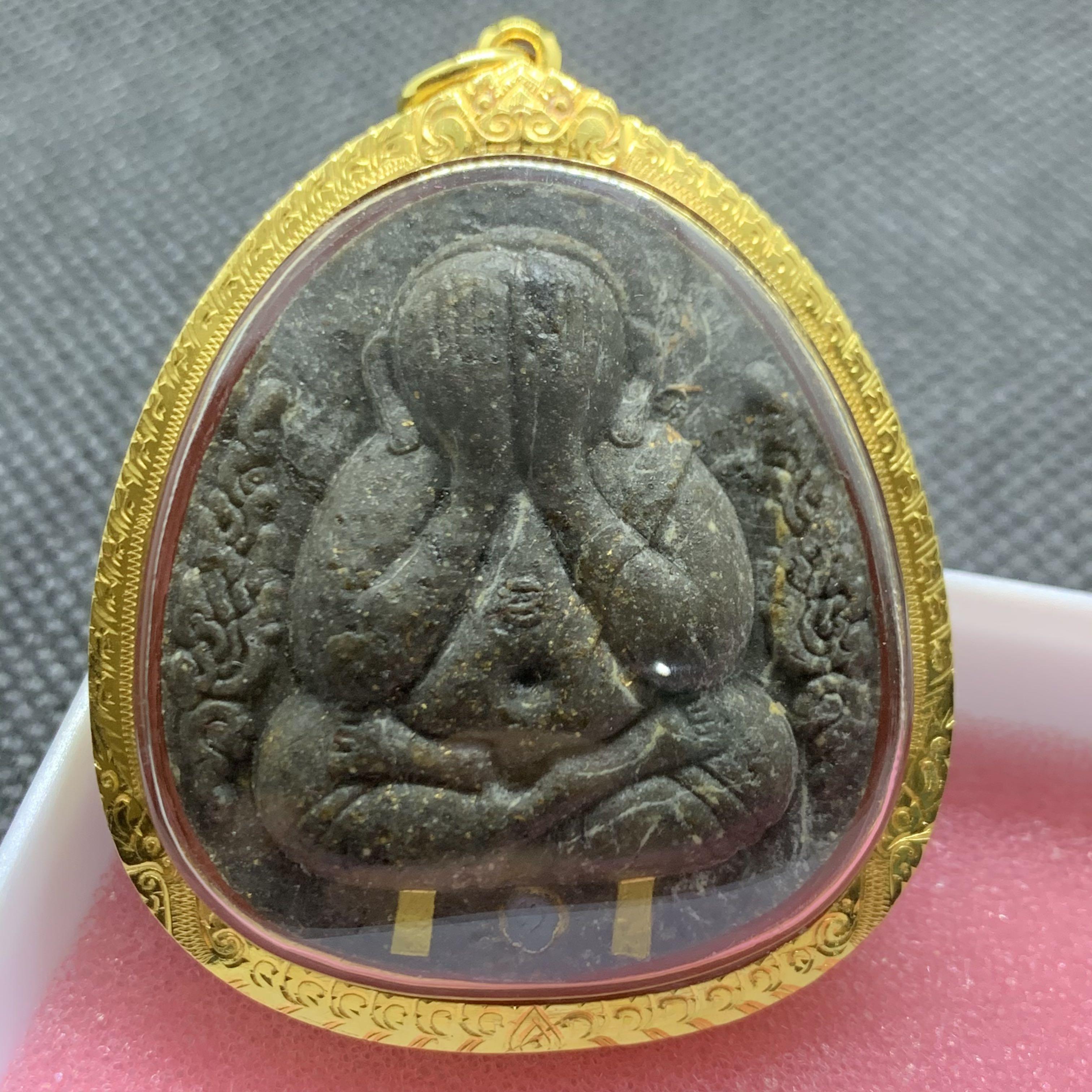 龙婆坤koon 2537少哈日百万必达 Thai Amulet佛牌 Everything Else Religious Items On Carousell