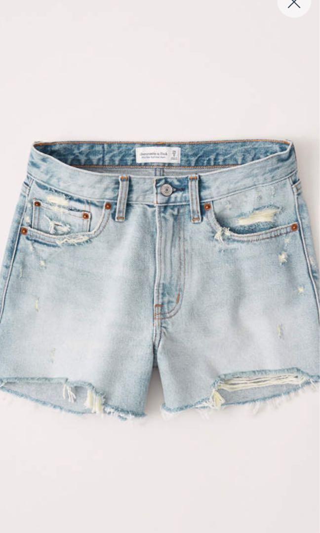 Abercrombie and Fitch A&F Size 27 Mid Rise Boyfriend Light Ripped