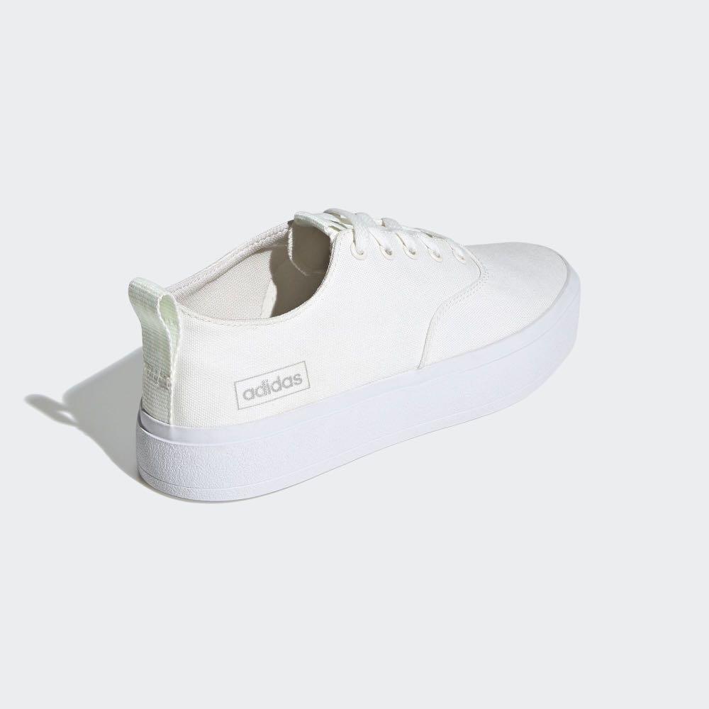 White adidas skate shoes online