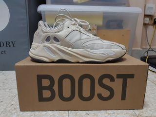 ADIDAS YEEZY BOOST 700 ANALOG