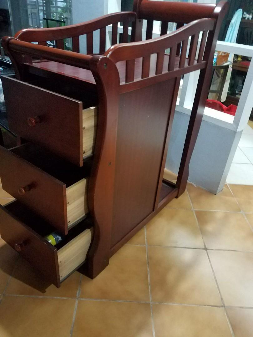 bassinet with drawers