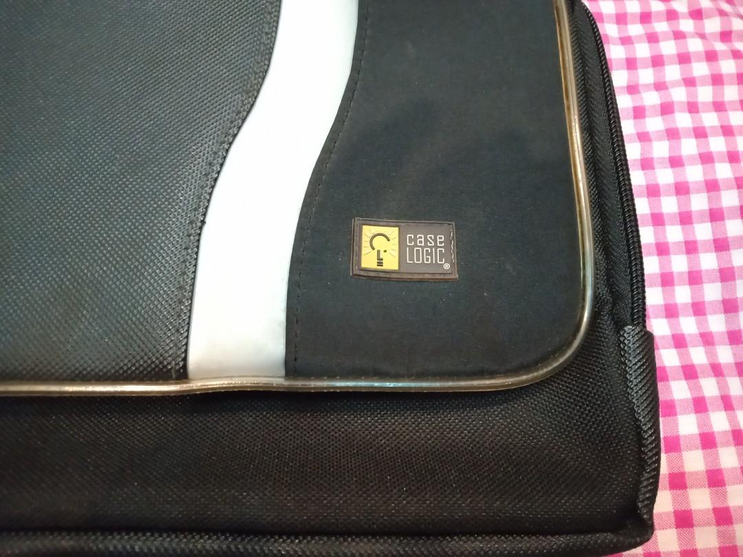 Case Logic bag (Category: Briefcases) located in Cainta. Submitted by belli_phats (Listing ID 1043616099, Image 2). Description: original case logic netbook bag 8/10.