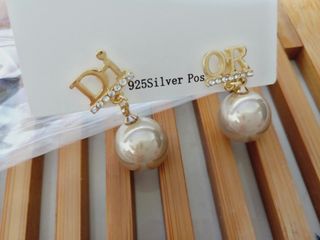 (Category: ) located in . Submitted by rainbow_closet_ (Listing ID 1043622083, Image 1). Description: .