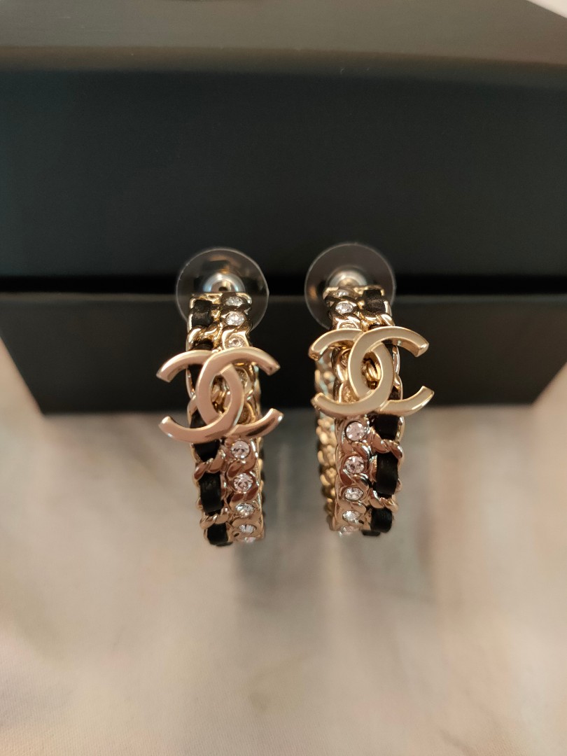 Brand New Chanel Chain Hoop Earrings, Women's Fashion, Jewelry &  Organisers, Earrings on Carousell