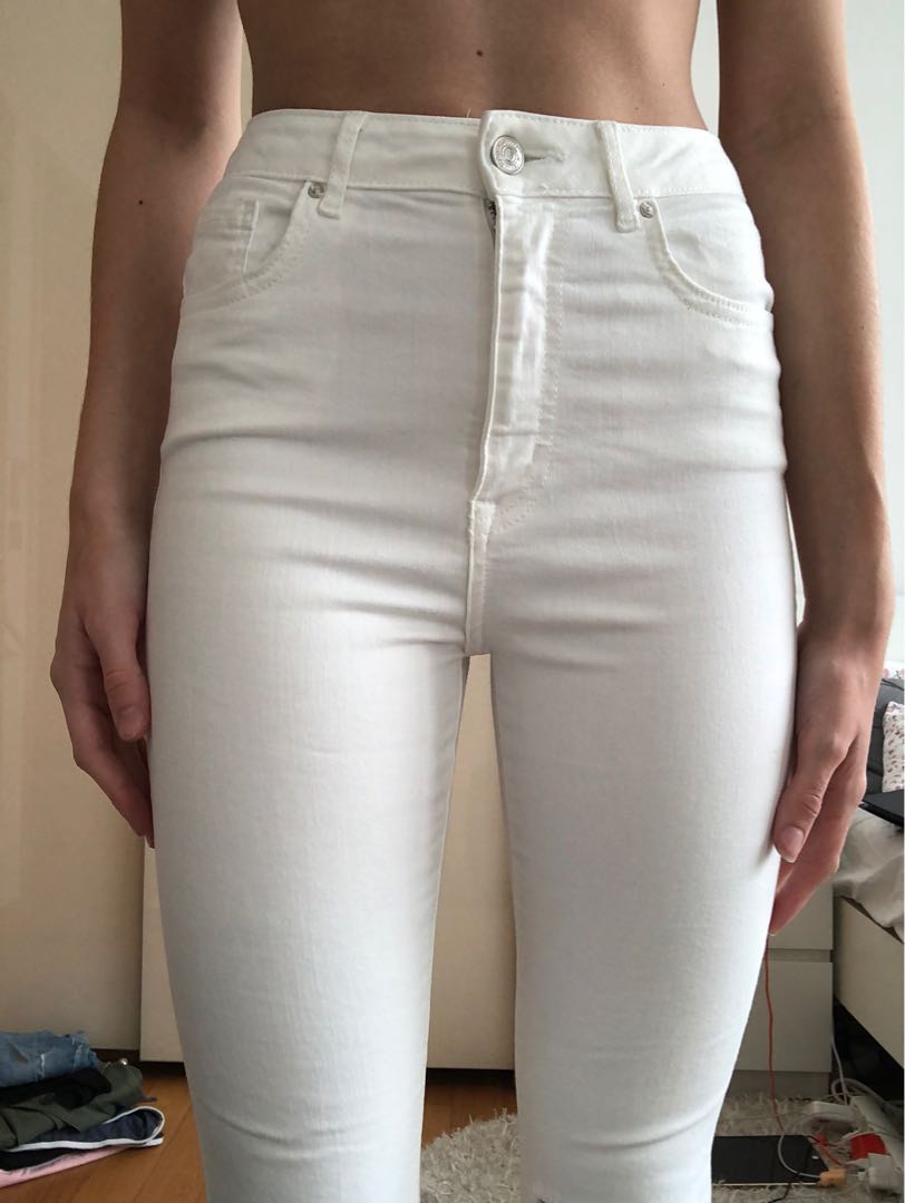 Forever 21 White Skinny Jeans Women S Fashion Clothes Pants Jeans Shorts On Carousell See more of forever21/mossimo skinny jeans branded overruns on facebook. carousell