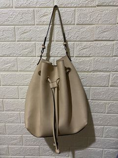 (Kategori: ) berada di . Dikirim oleh webestore (ID iklan 1043624538, Gambar 1). Deskripsi: .