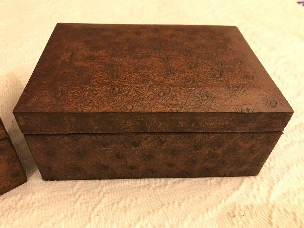 Jewelry Box (Category: Accessory Holder, Box & Organizers) located in Quezon City. Submitted by jvh13 (Listing ID 1043692591, Image 2). Description: Brand new 300 each Take 2 for 550.