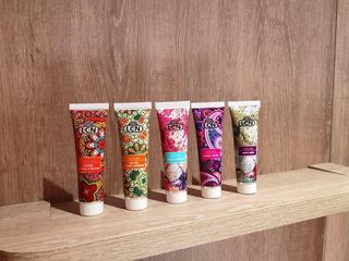 （分類：）位於 。 由 goodstuff.monster 提交（商品編號 1043591946，圖片 1）。簡介： 。