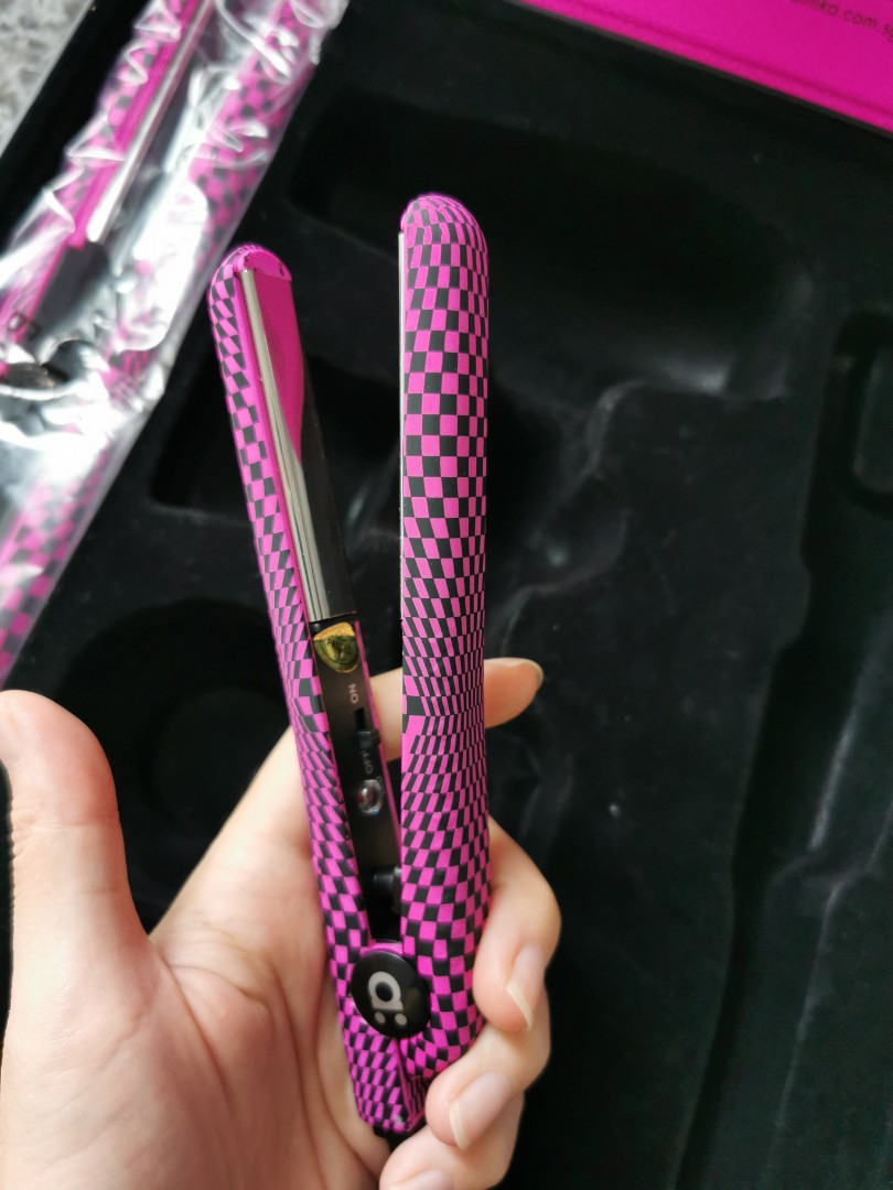 Amika shop mini straightener