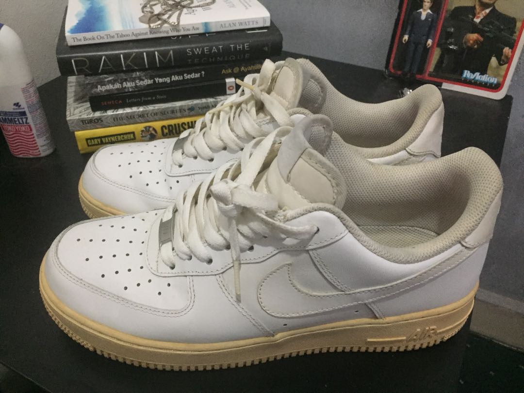 Nike air force 1 yellow sole cheap