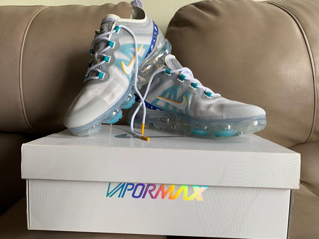 White nike shop air vapormax 2019