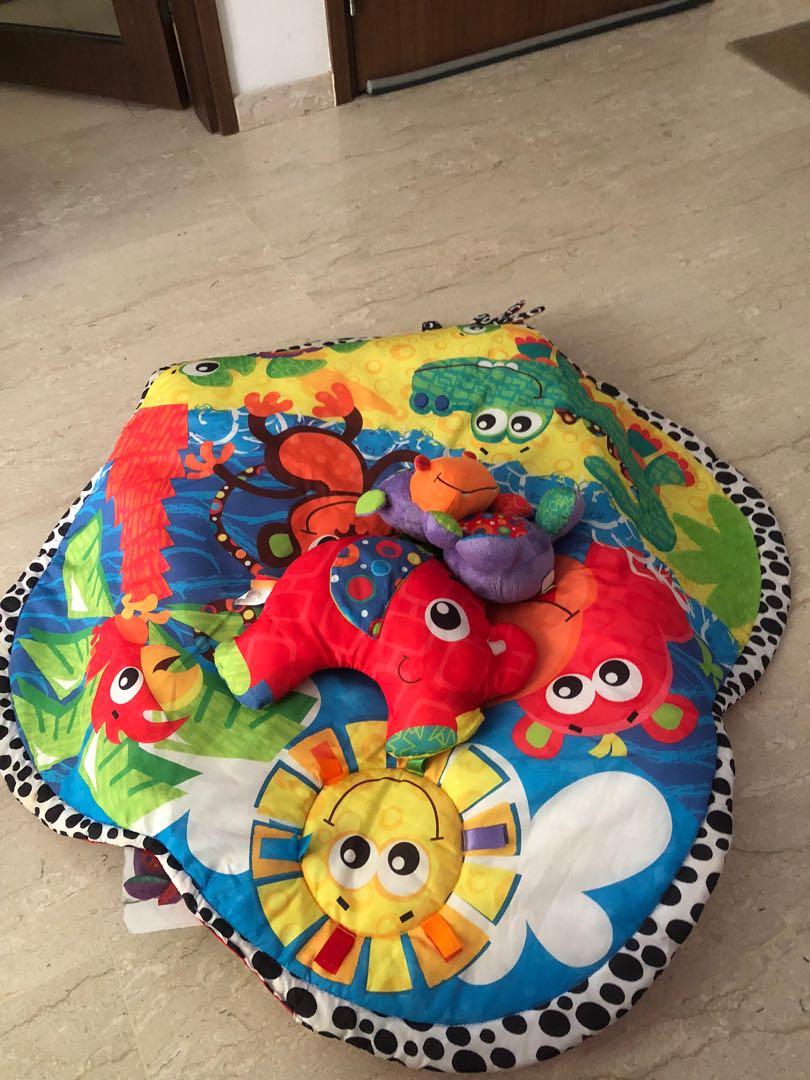 Playgro jingle jungle music and lights activity sales gym