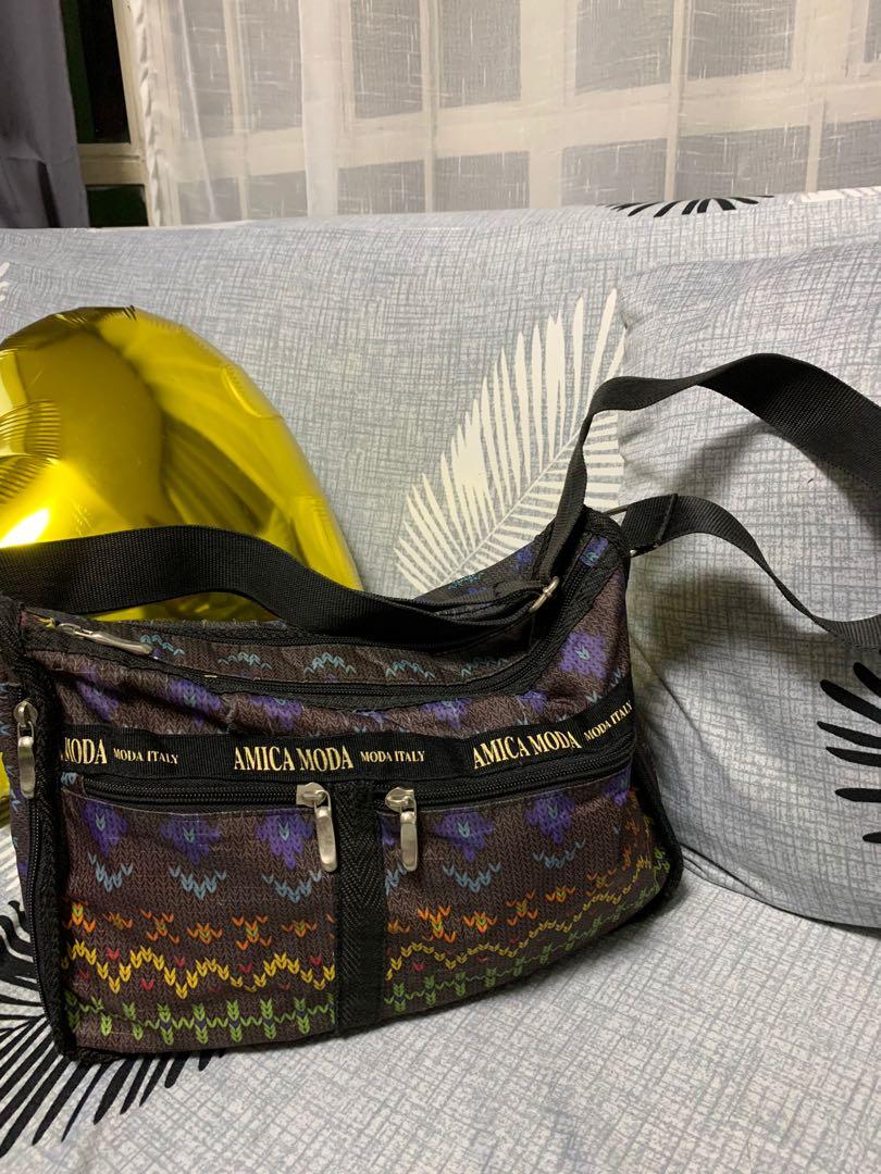 sling bag (Category: Cross-body Bags) located in Bacoor. Submitted by cleanupthecloset (Listing ID 1043583333, Image 1). Description: amica mida italy sling bag.