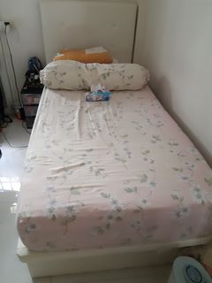 (Category: ) located in . Submitted by leanne.hwee03 (Listing ID 1043631506, Image 1). Description: .