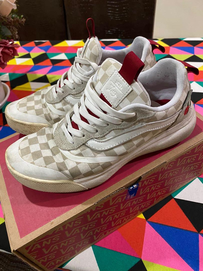 leila hurst ultrarange