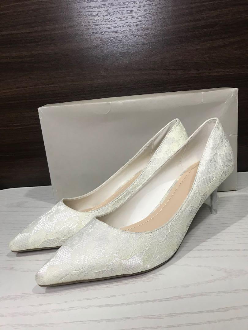 Size 9 low heel shoes on sale