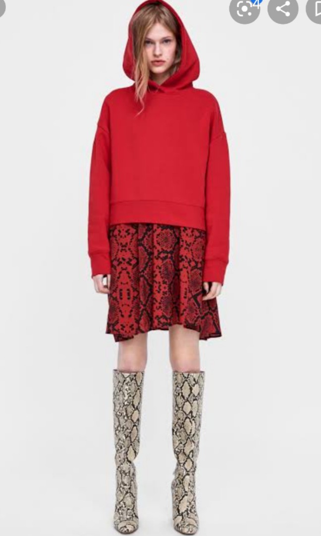 Red hoodie zara hotsell