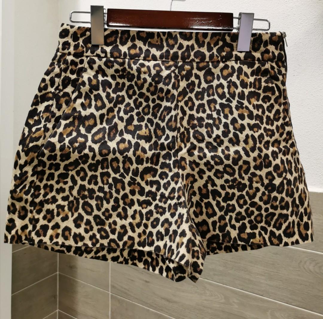 zara leopard shorts