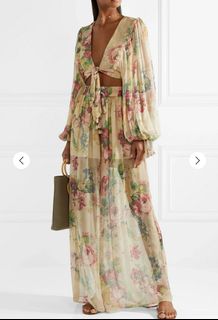 (Category: ) located in . Submitted by mywardrobeclearout (Listing ID 1043565332, Image 1). Description: .