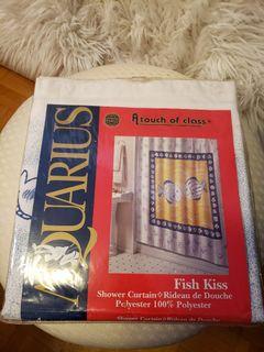 AQUARIUS Kissing fish shower curtain