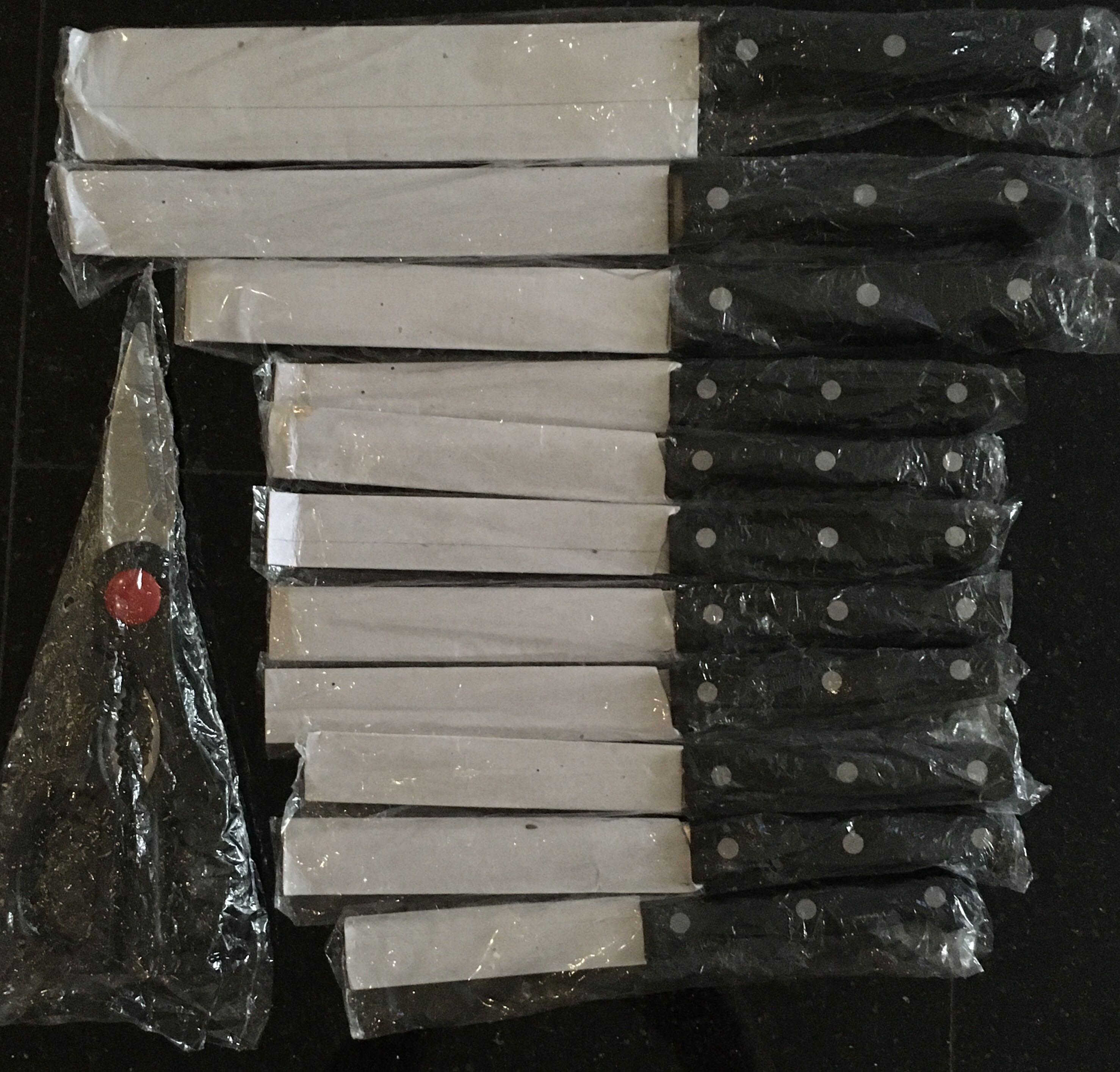 Arcosteel Knife Set, Furniture & Home Living, Kitchenware & Tableware