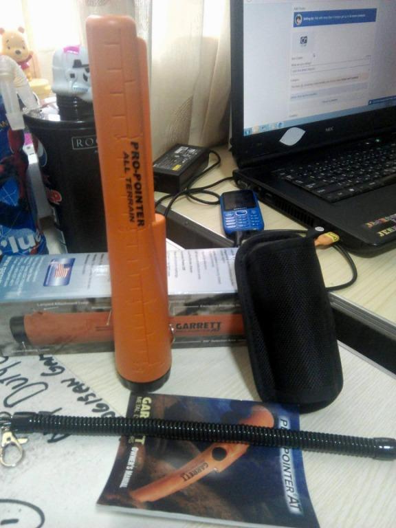 AT Garrett Pro Pointer Underground Gold and Metal Detector (Category: Pest Control) located in Pasig City. Submitted by golddetector (Listing ID 1043816576, Image 3). Description: Garrett Hand Held Metal Detector Pin pointer Detector Pro-Pointer The Garrett Pro-Pointer is a very important tool for any serious detector. This small- lightweight device employs precision tracking to assist in speed recovery of finds. It features audible and vibrating