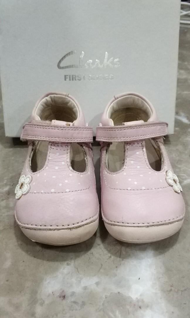 baby girl shoes clarks