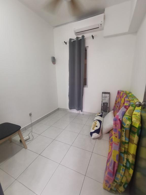 Bukit Jalil Lanai Residence Small Room for Rent, Near LRT, Property