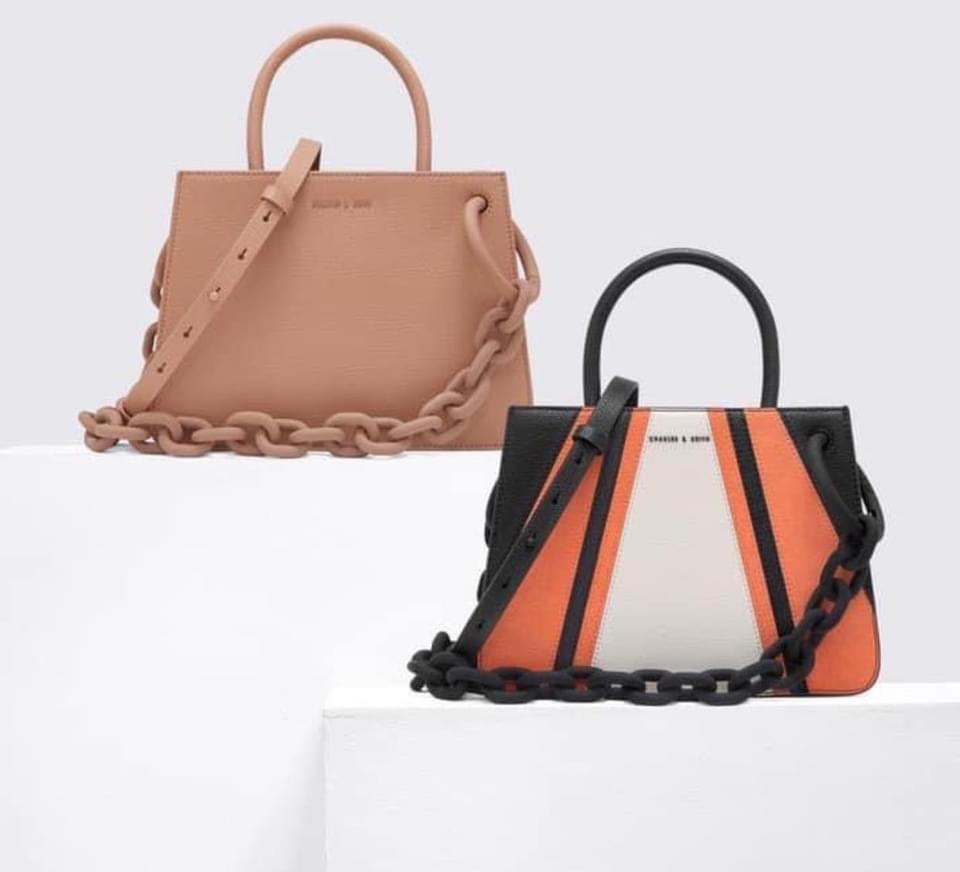 Chunky chain top handle structured tote deals