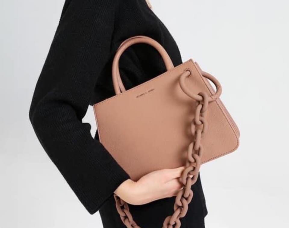 Charles and Keith Chunky Chain Top Handle Structured Tote Women s Fashion Bags Wallets Cross body Bags on Carousell