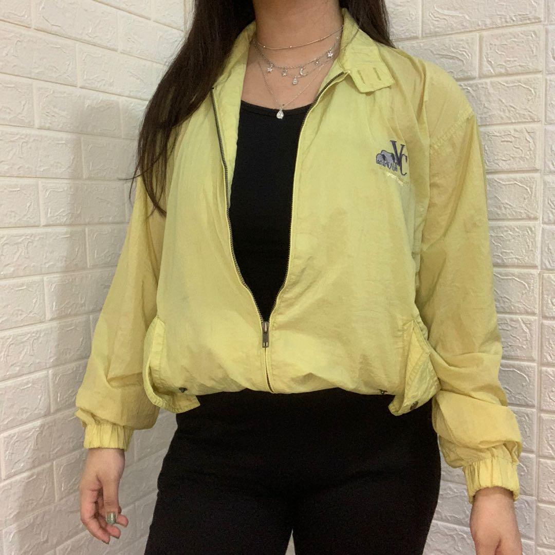 Christy Valentino Windbreaker ( Lime Yellow) (Category: Coats, Jackets and Outerwear) located in Manila. Submitted by jdwdrobe (Listing ID 1043806079, Image 1). Description: 🖇Shoulder 19.5 🖇Chest 20.5 🖇Length 25.5 ✔️NO DAMAGE ✔️GOOD CONDITION ✔️ORIGINAL PM FOR MORE DETAILS.