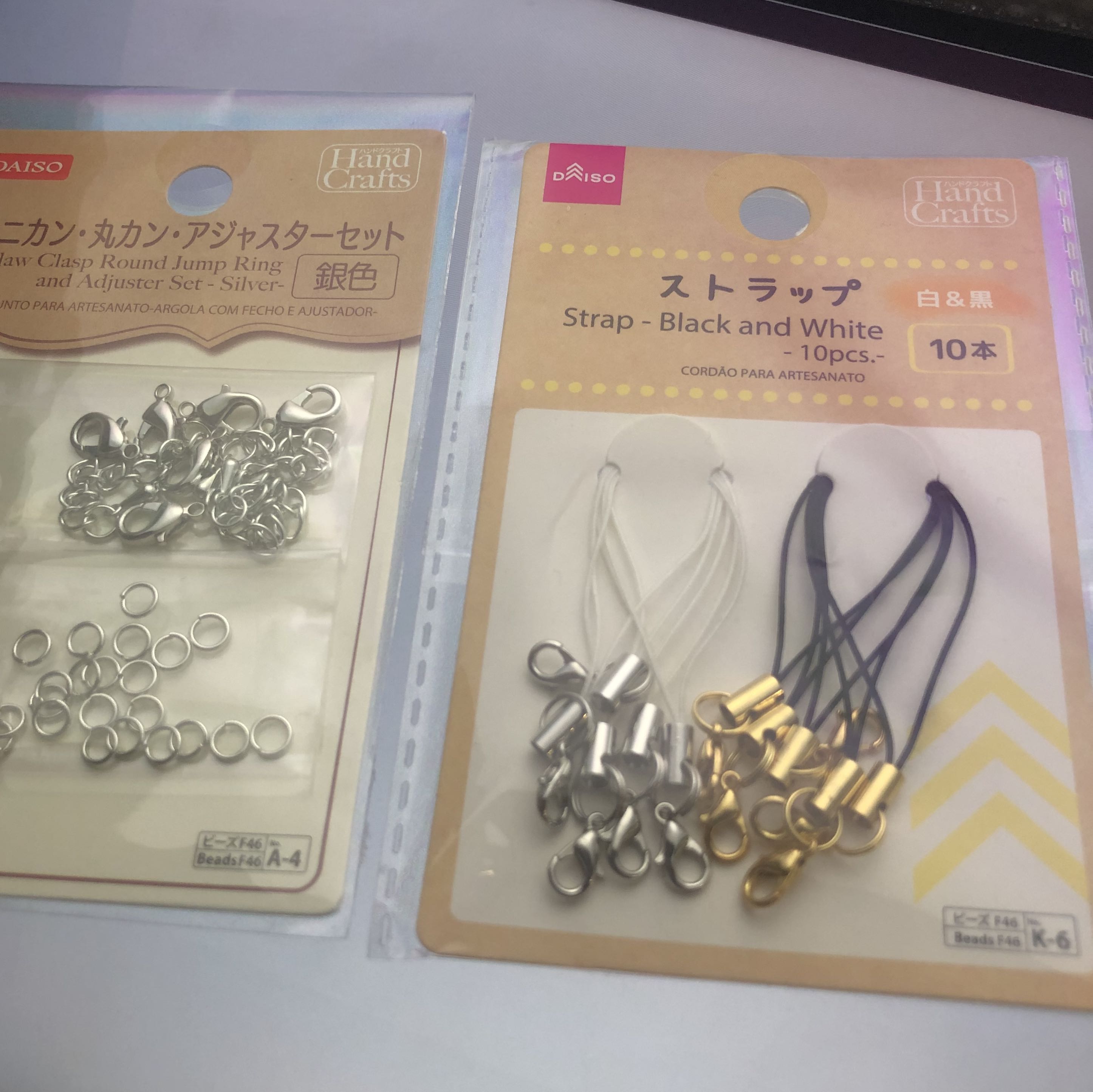 Daiso earrings store
