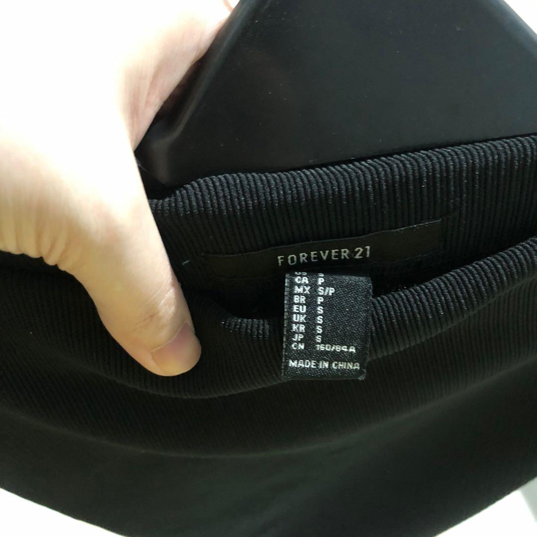 EUC F21 Black Skirt (Category: Skirts) located in Manila. Submitted by dm888 (Listing ID 1043785055, Image 2). Description: -used once only -excellent used condition -flattering fit .
