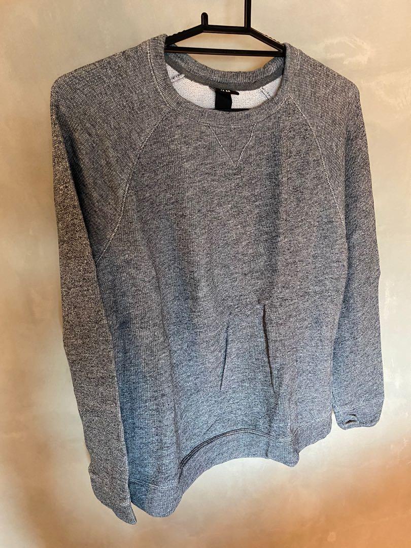 H&M Gray Sweater (Category: Hoodies) located in San Juan City. Submitted by markbuls (Listing ID 1043910668, Image 3). Description: No issues.
