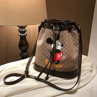 (Category: ) located in . Submitted by shopwithzoeee (Listing ID 1043772378, Image 1). Description: .