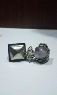Rad-looking Rings
