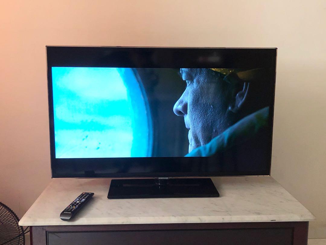 Samsung 40” Series 5 Full HD LED TV (UA40ES5500), TV & Home Appliances ...