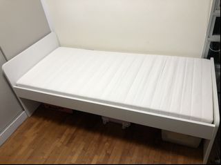 (Category: ) located in . Submitted by ahhhy (Listing ID 1043883684, Image 1). Description: .