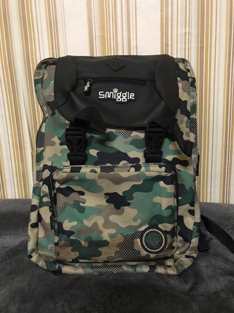 Smiggle 2024 camo backpack