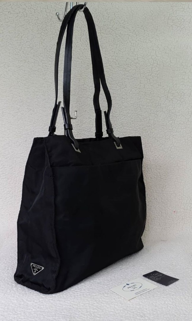 prada black tote handbags