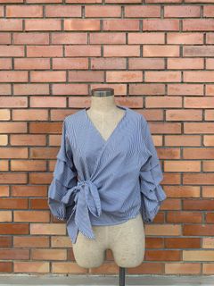 (Category: ) located in . Submitted by allywears (Listing ID 1043809850, Image 1). Description: .