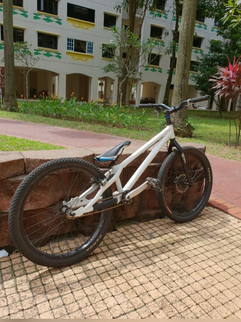 24 inch street online bike