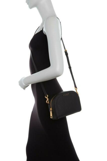 Marc jacob playback demoing crossbody bag