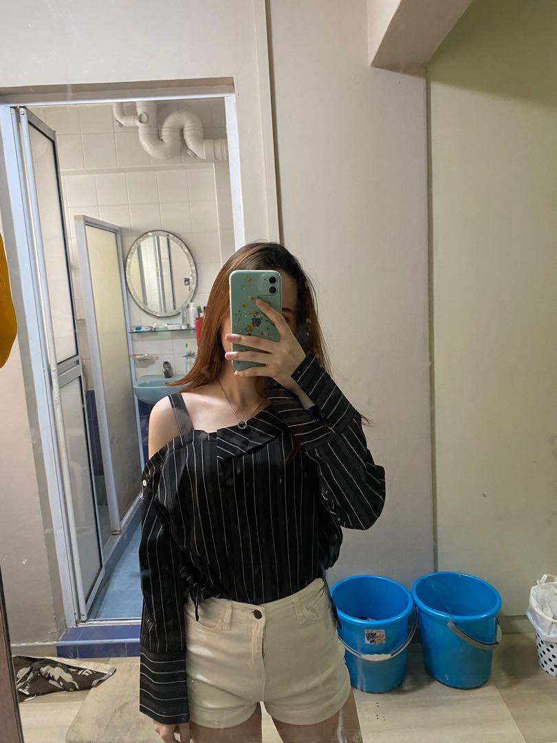 One sided off shoulder store