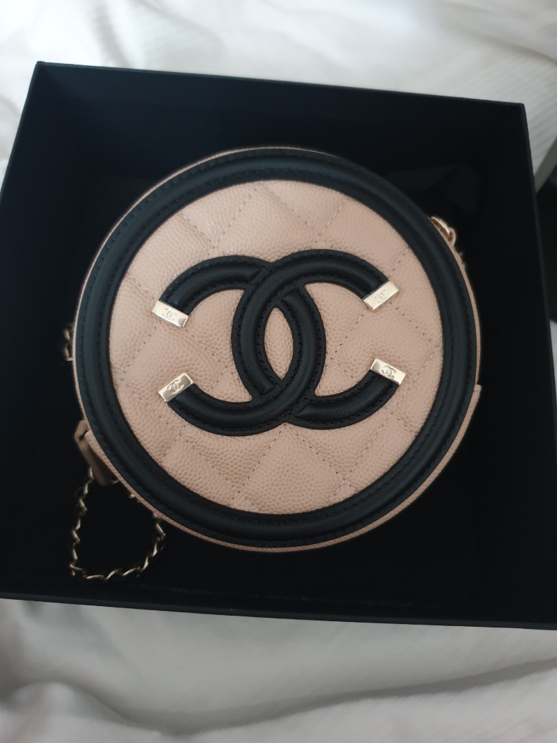 BNIB Rare sought after Chanel Filigree beige SLG Round bag, Luxury