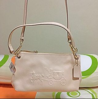(Category: ) located in . Submitted by acris (Listing ID 39131609, Image 1). Description: .